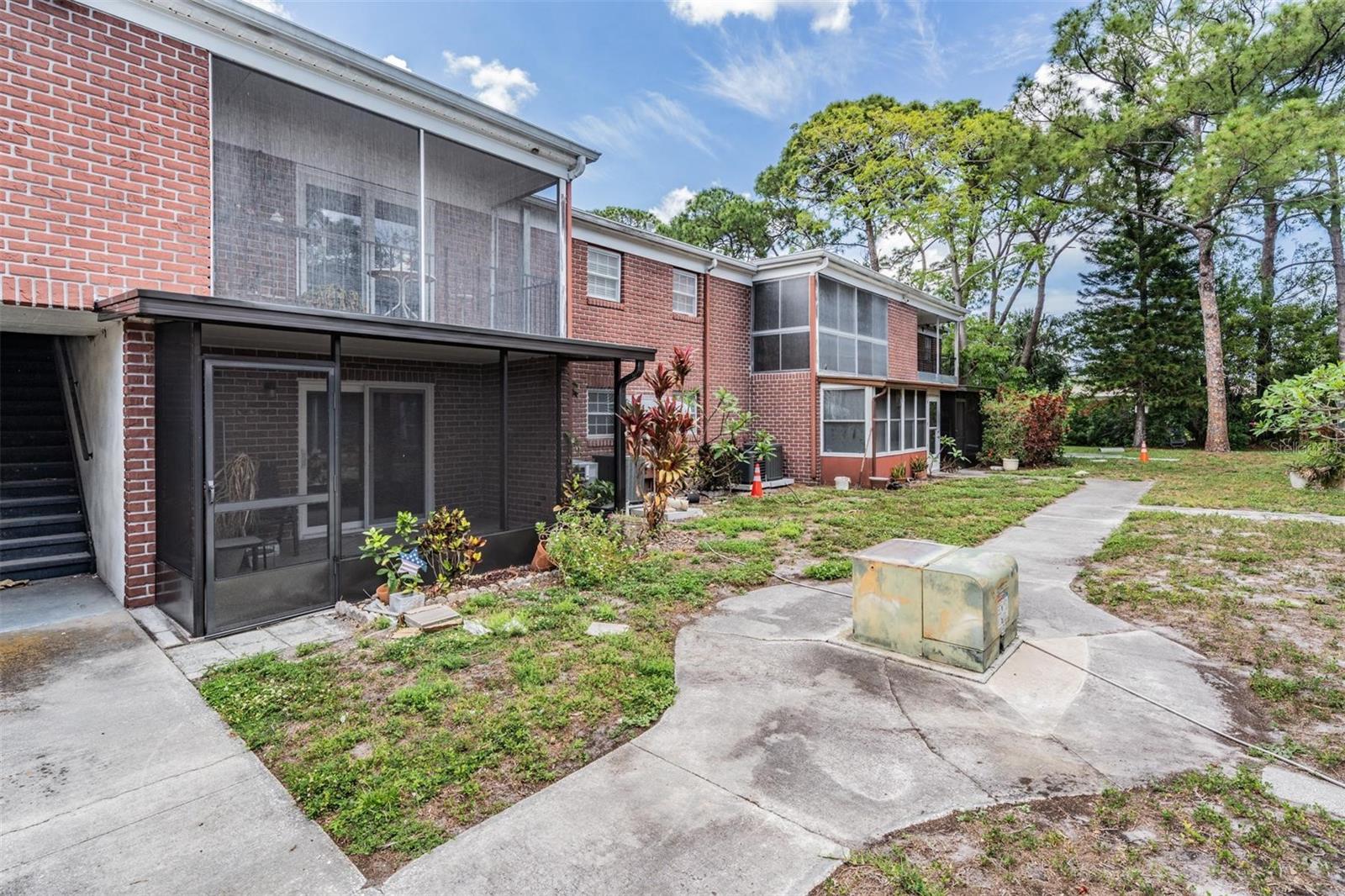 JAMESTOWN CONDO - Residential