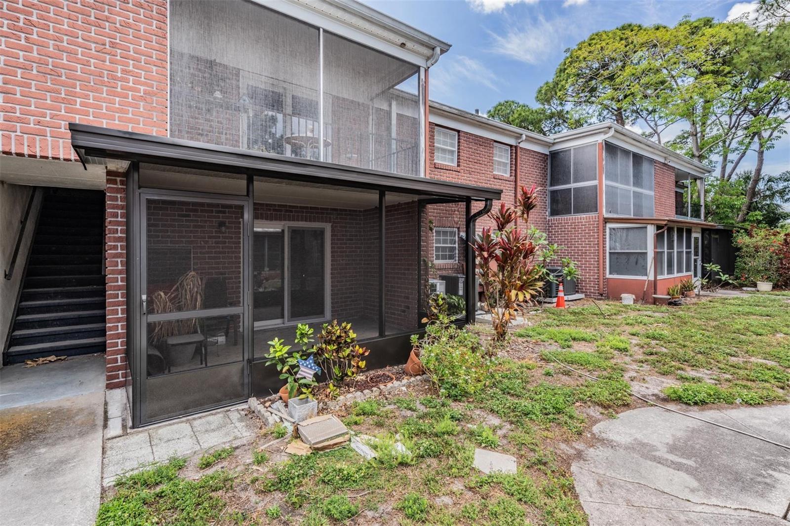 JAMESTOWN CONDO - Residential