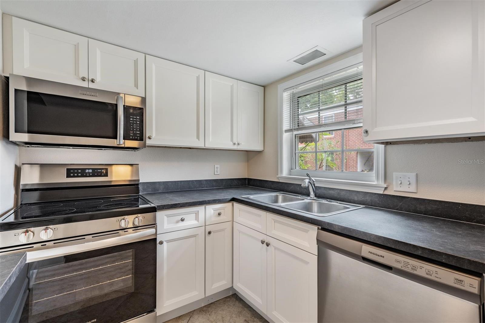 JAMESTOWN CONDO - Residential