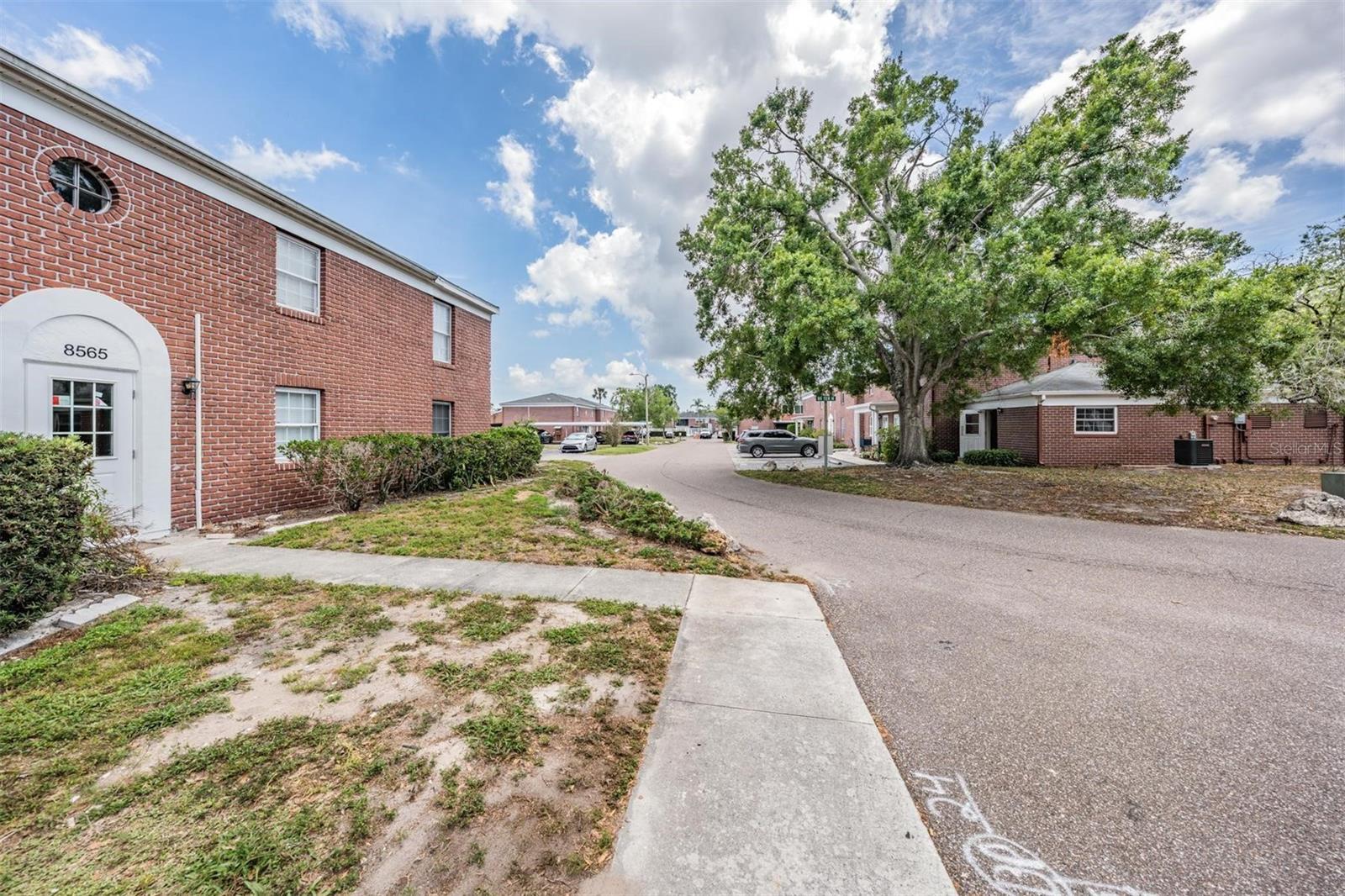 JAMESTOWN CONDO - Residential
