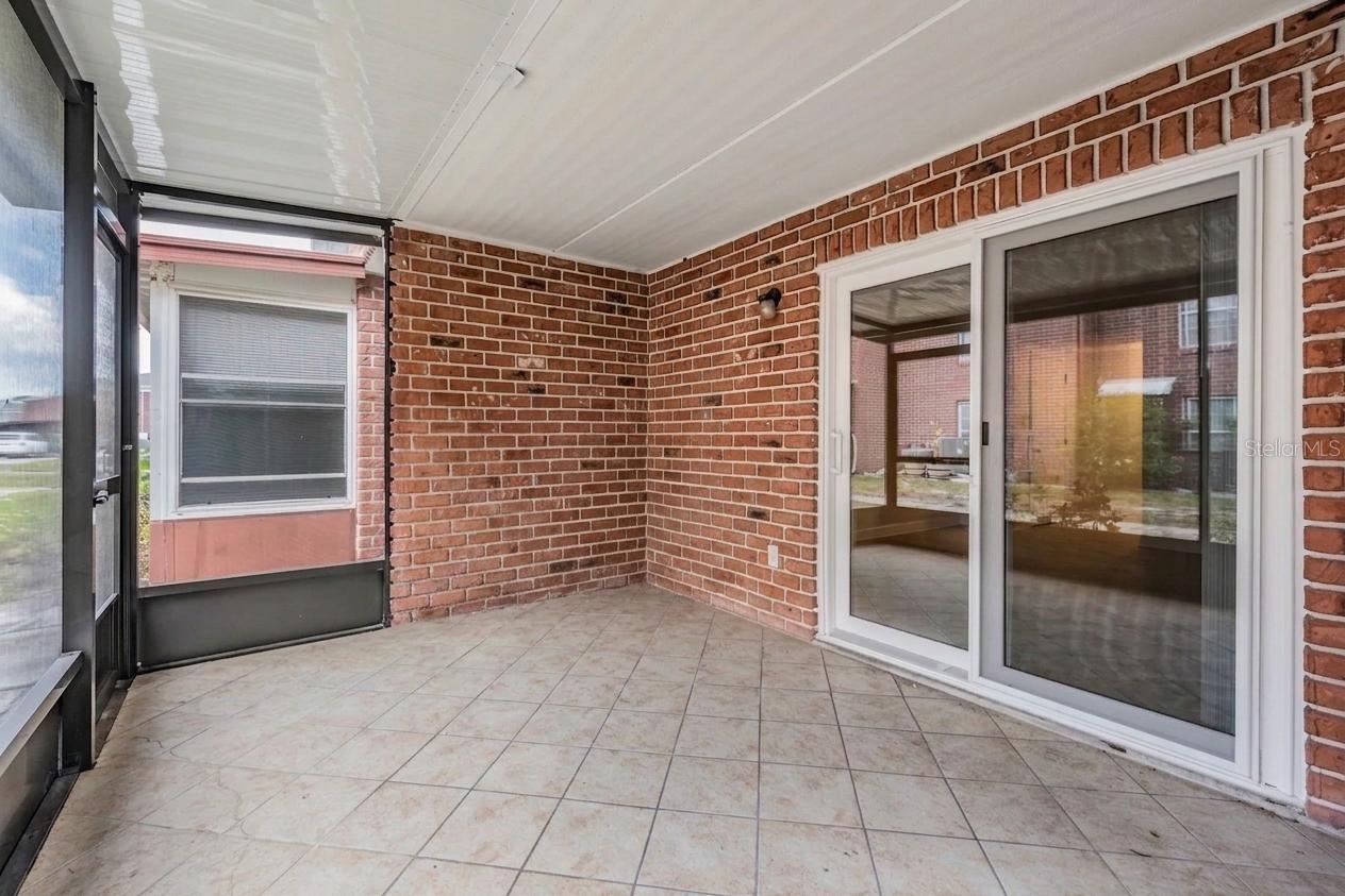 JAMESTOWN CONDO - Residential