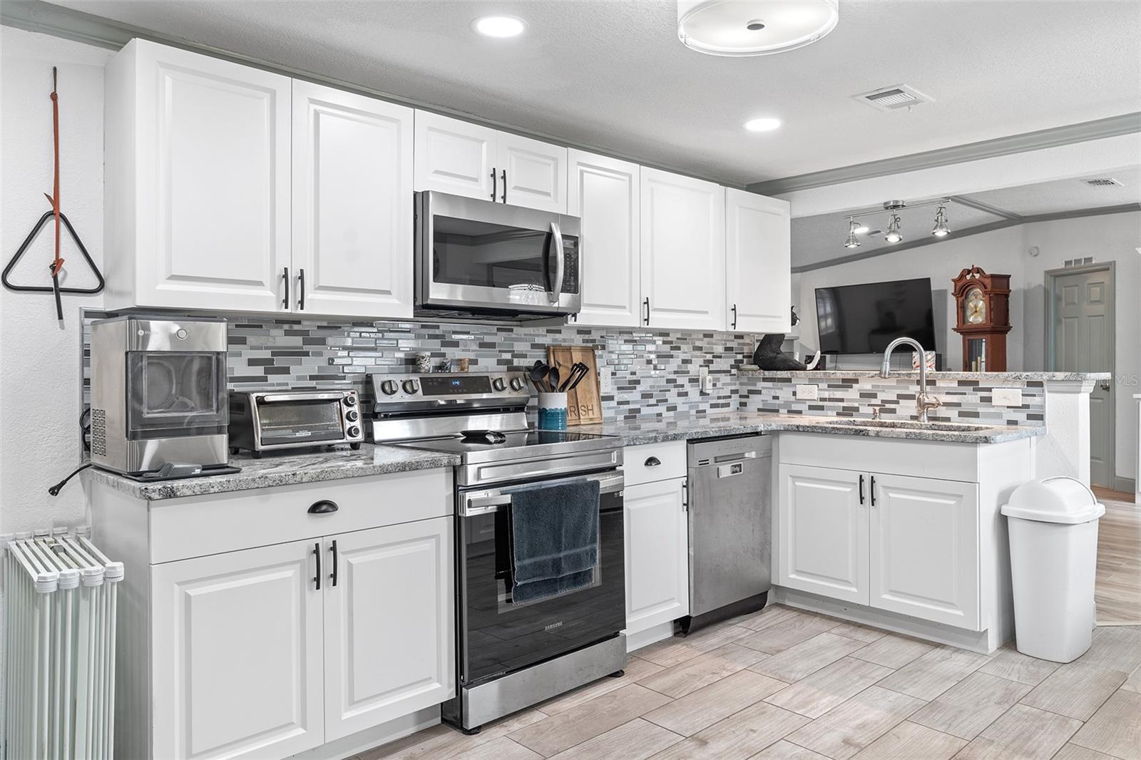 DEER RUN ESTATES - Residential