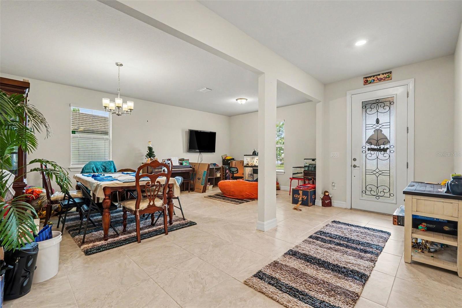 12593 PALAPA LOOP