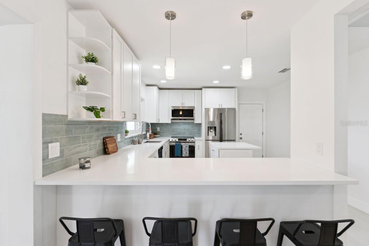 TROPICAL SHORES - Residential