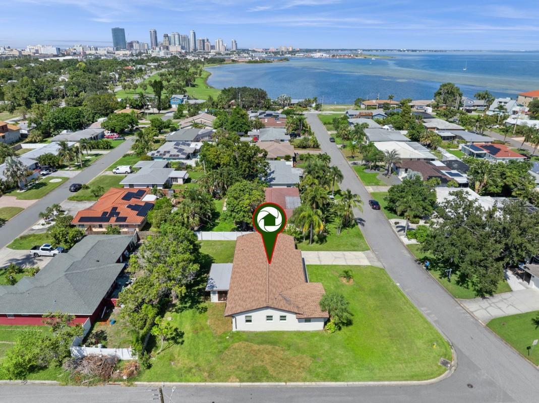 TROPICAL SHORES - Residential