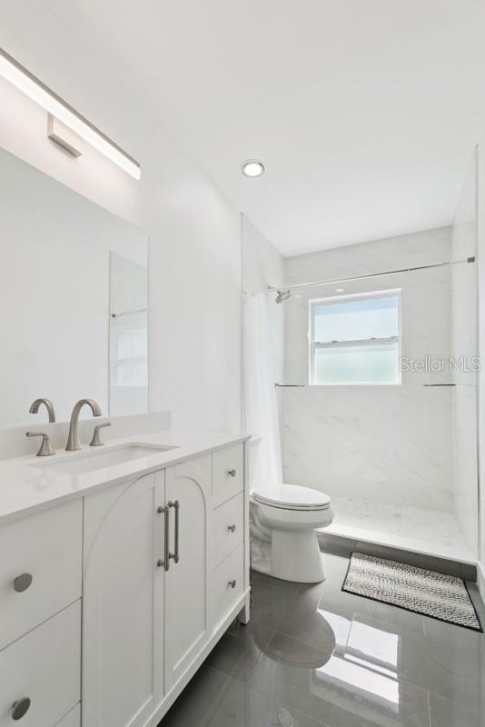 TROPICAL SHORES - Residential