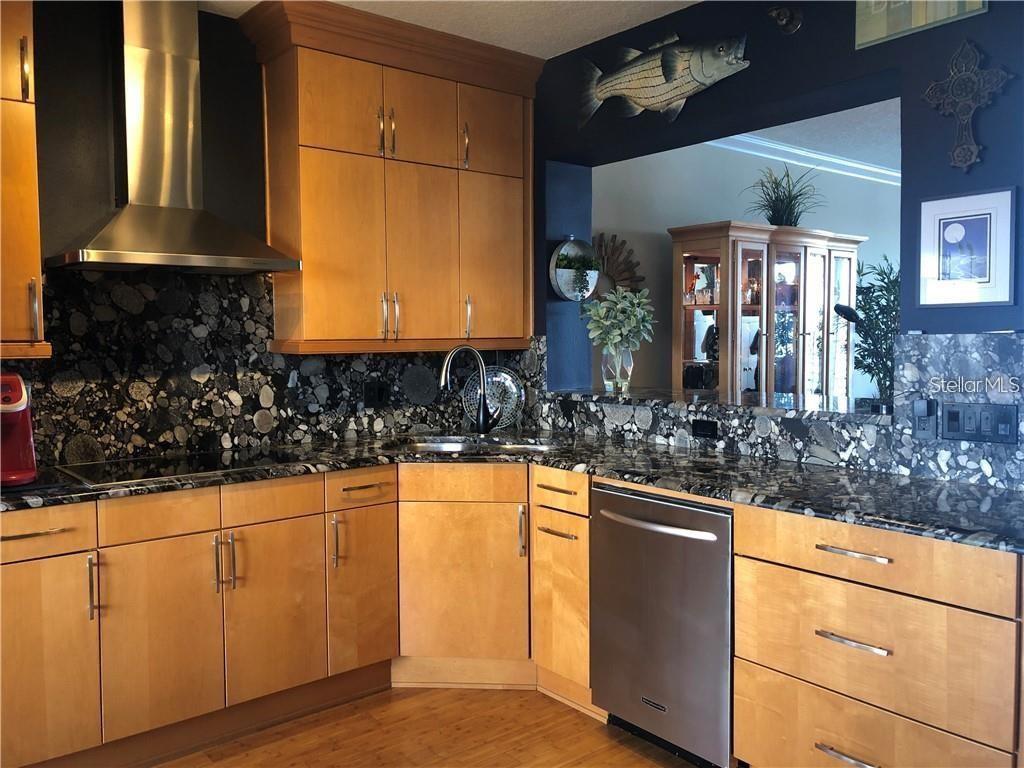 HARBOURSIDE CONDO - Residential Lease