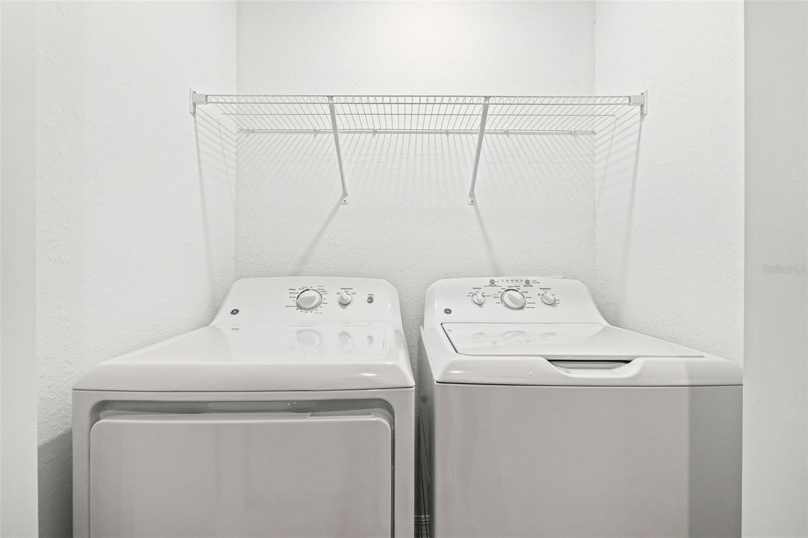 CALUSA COUNTRY CLUB - Residential Lease