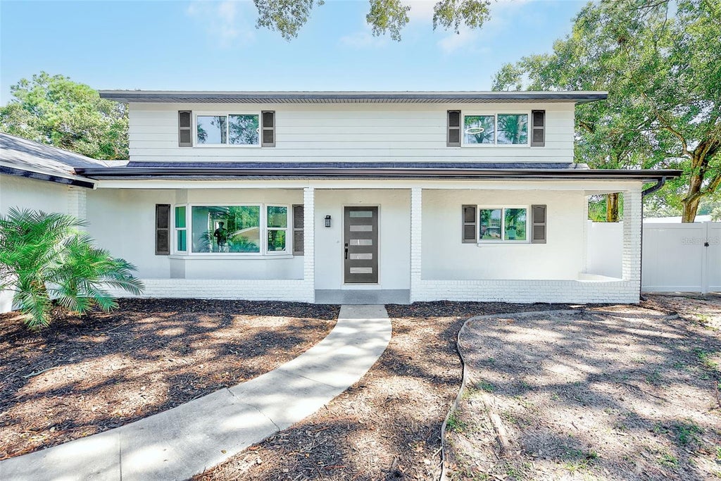 Photo of 1595 Oak Lane, Clearwater, FL 33764 (MLS # TB8556461)