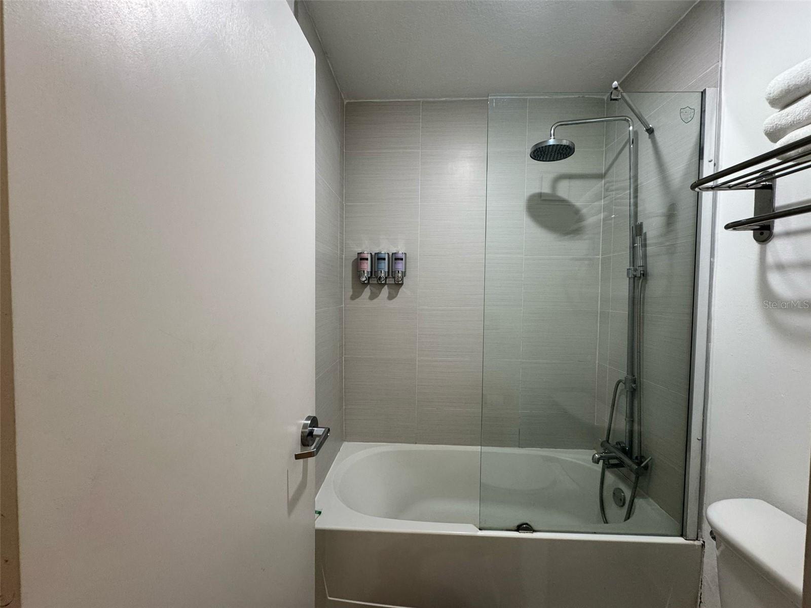 LEGACY GRAND EAST GATE CONDO - Residential