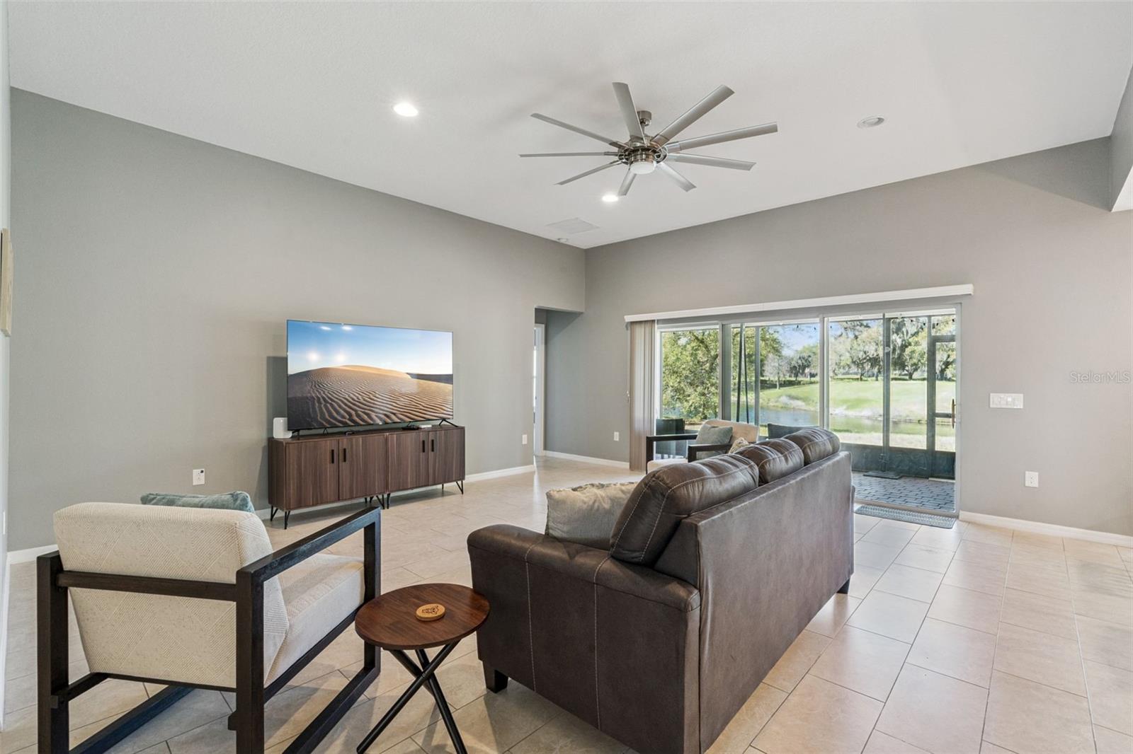 BELLALAGO PHASE B-2 - Residential