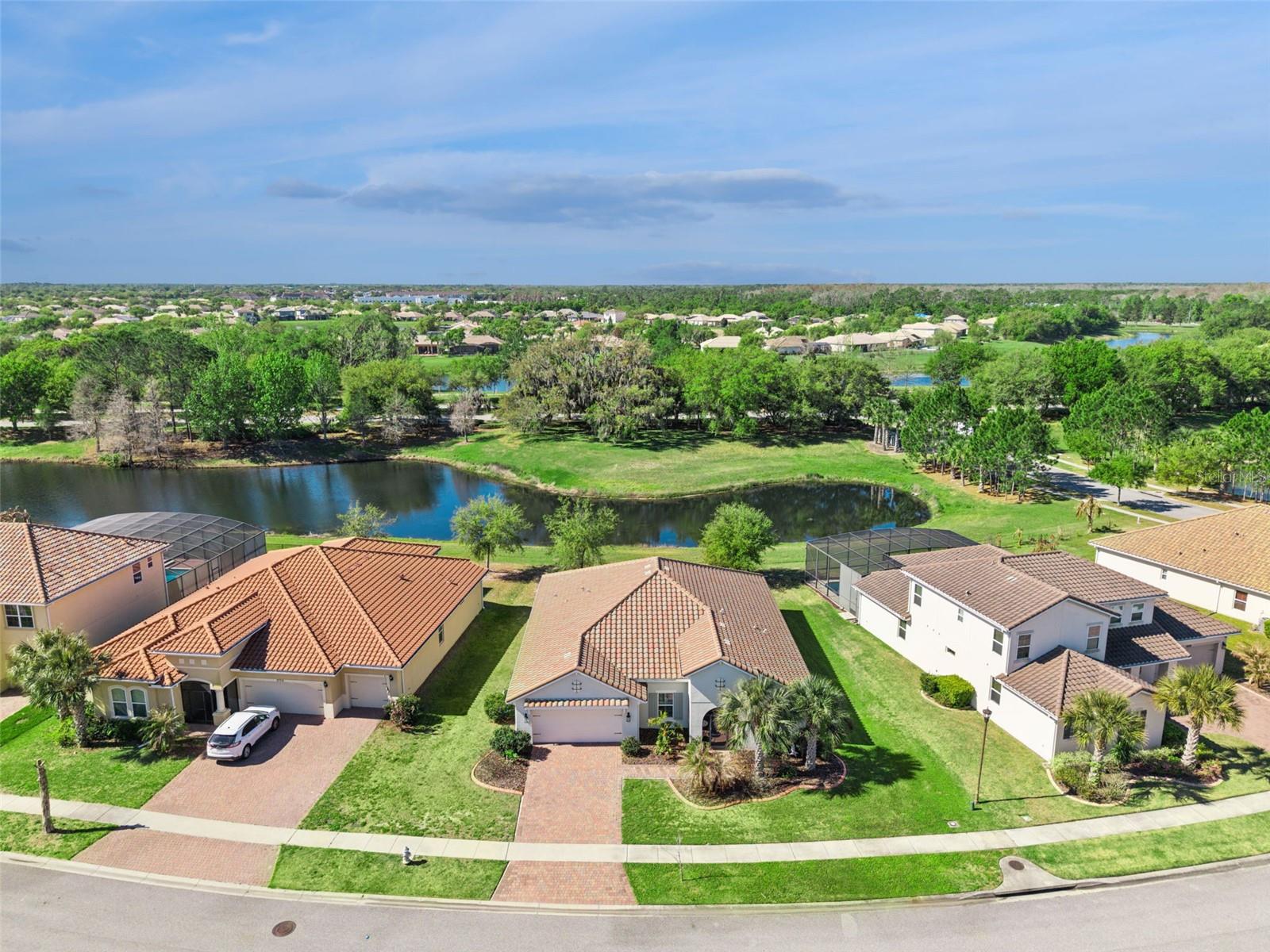 BELLALAGO PHASE B-2 - Residential