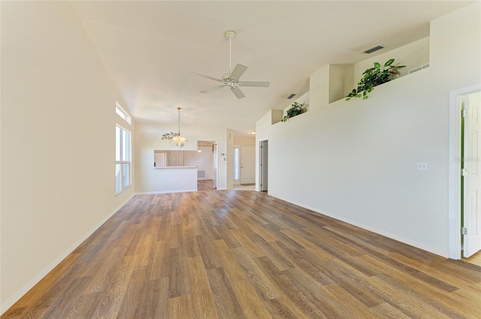 SPRING LAKES VII - Residential