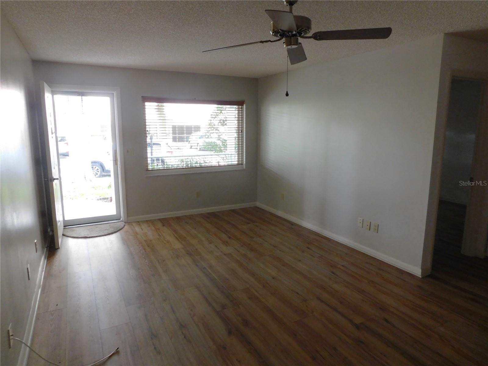 ON TOP OF THE WORLD - Residential