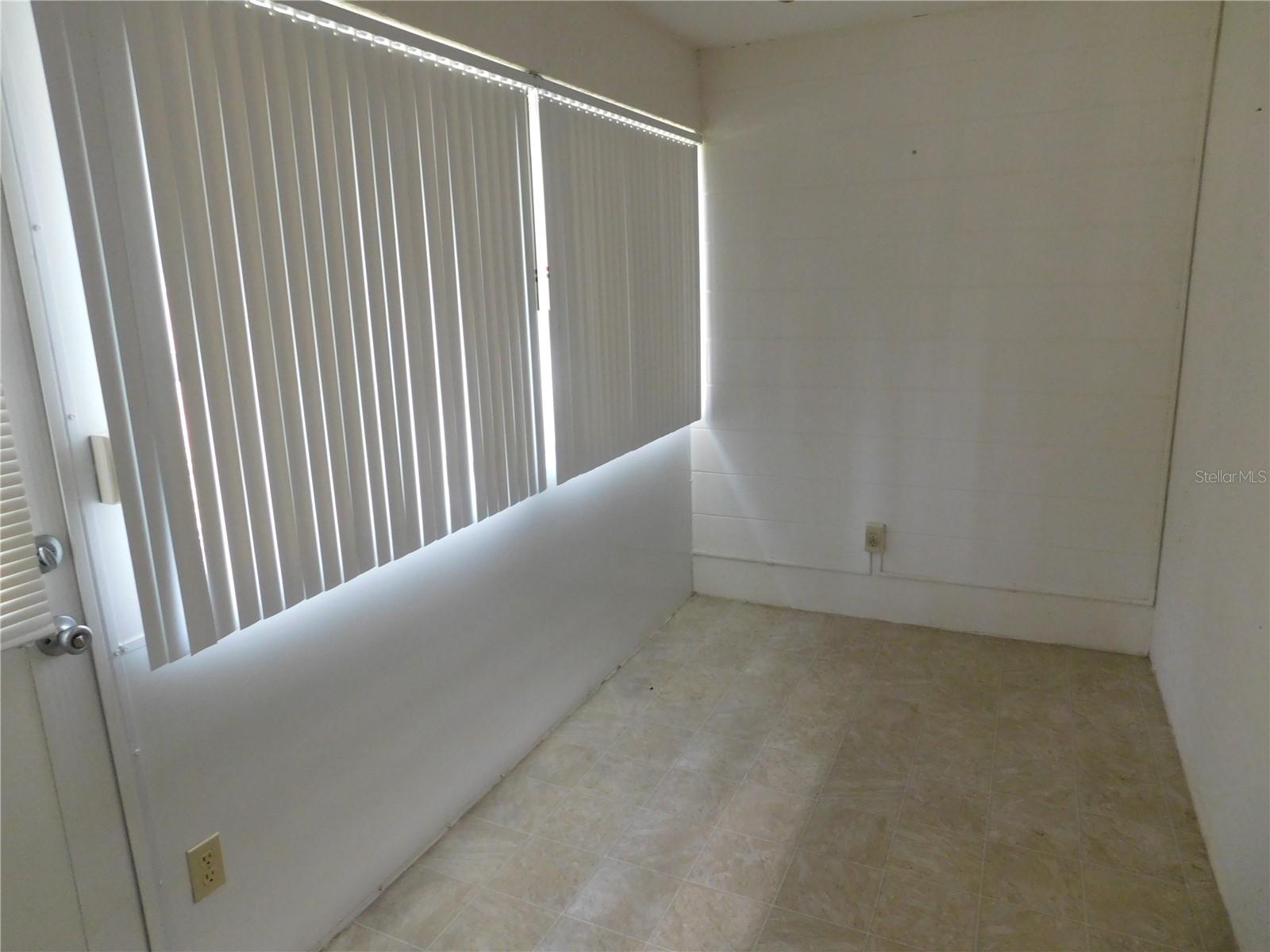 ON TOP OF THE WORLD - Residential