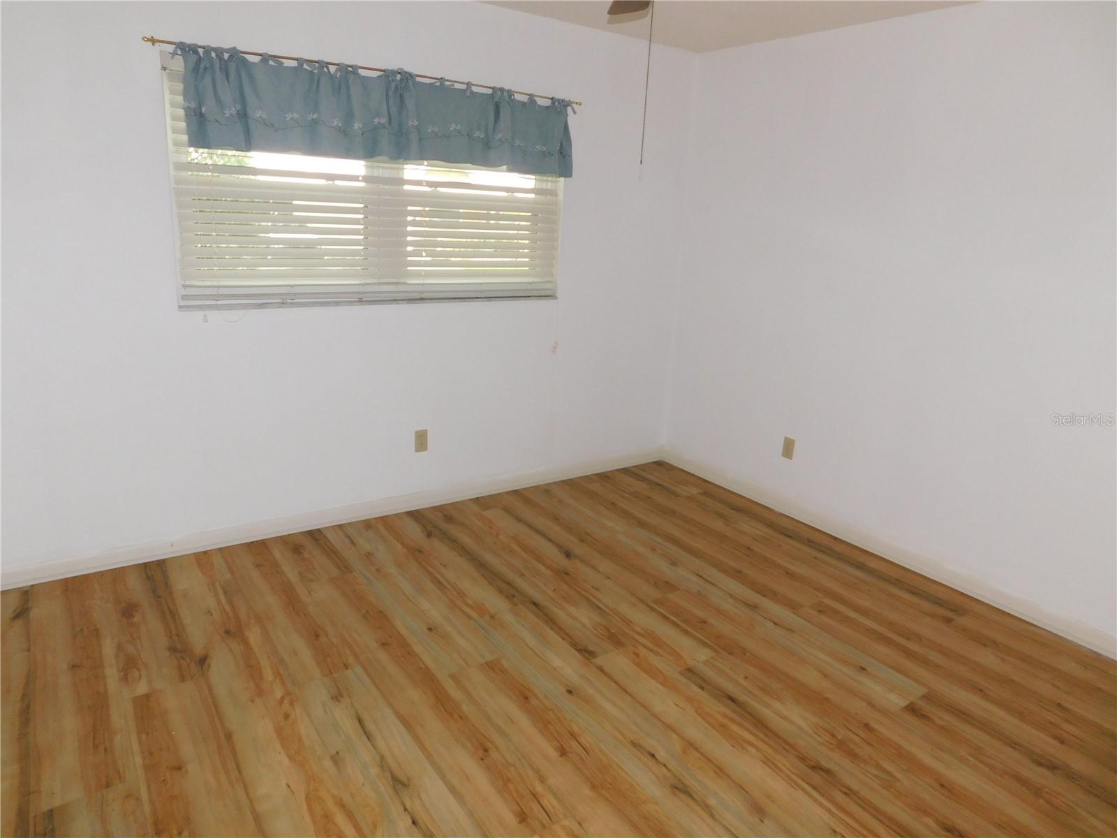 ON TOP OF THE WORLD - Residential