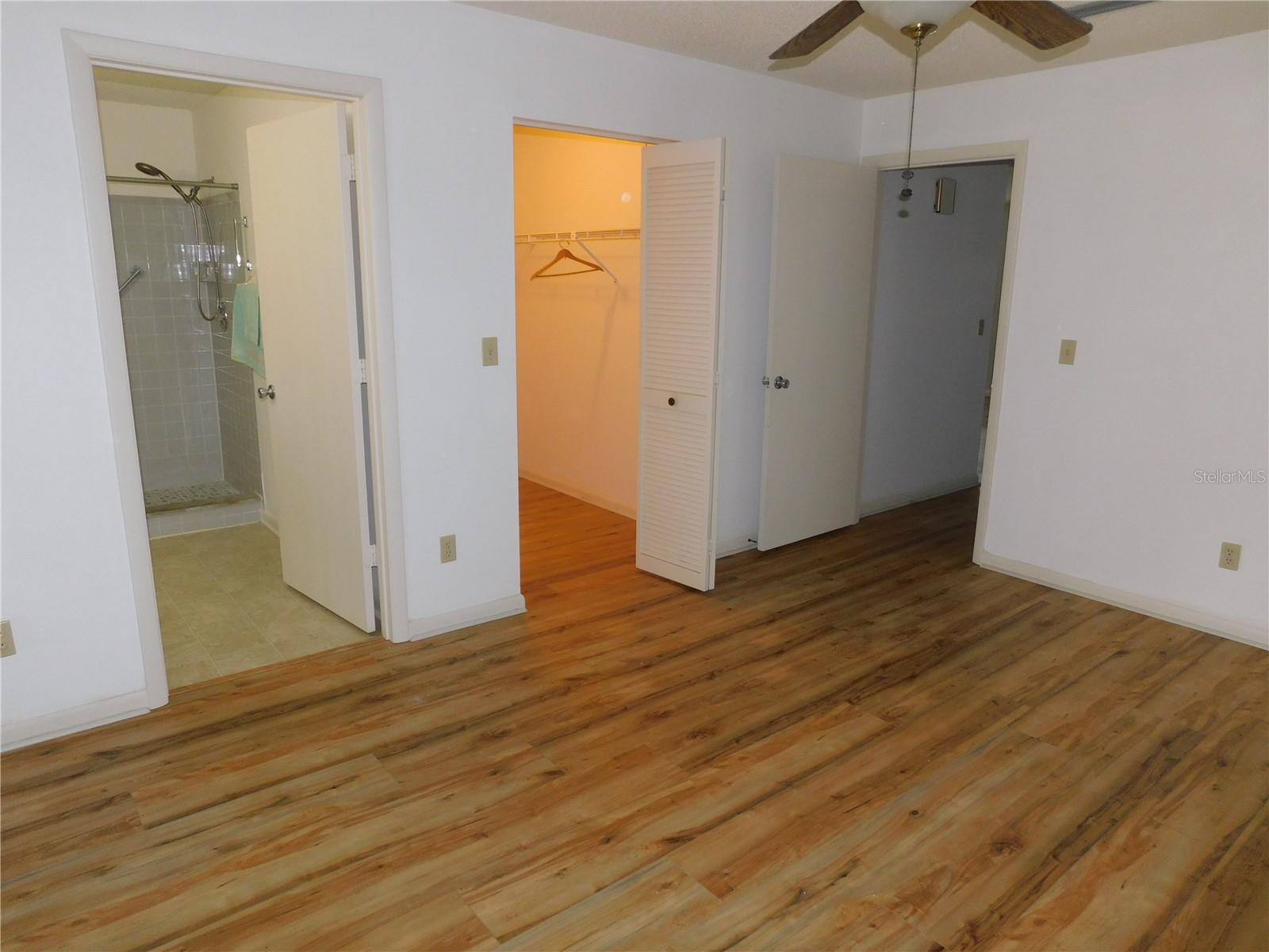 ON TOP OF THE WORLD - Residential