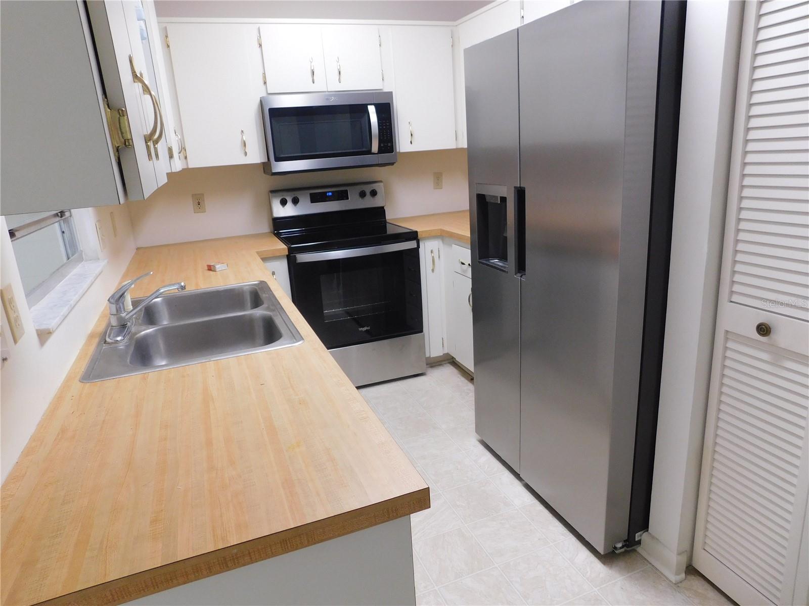 ON TOP OF THE WORLD - Residential