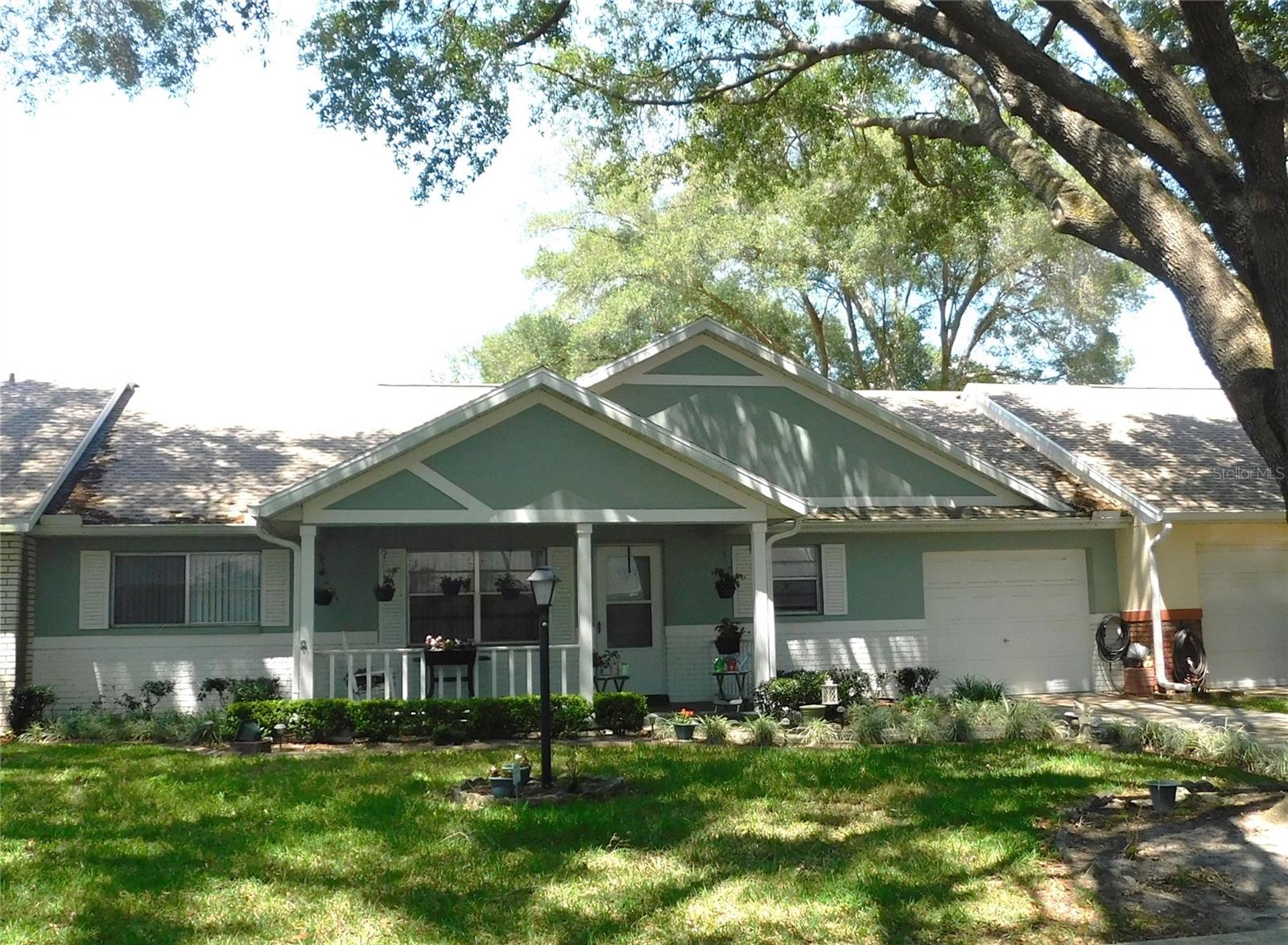 ON TOP OF THE WORLD - Residential