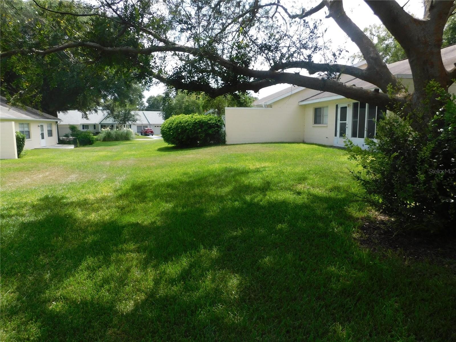 ON TOP OF THE WORLD - Residential