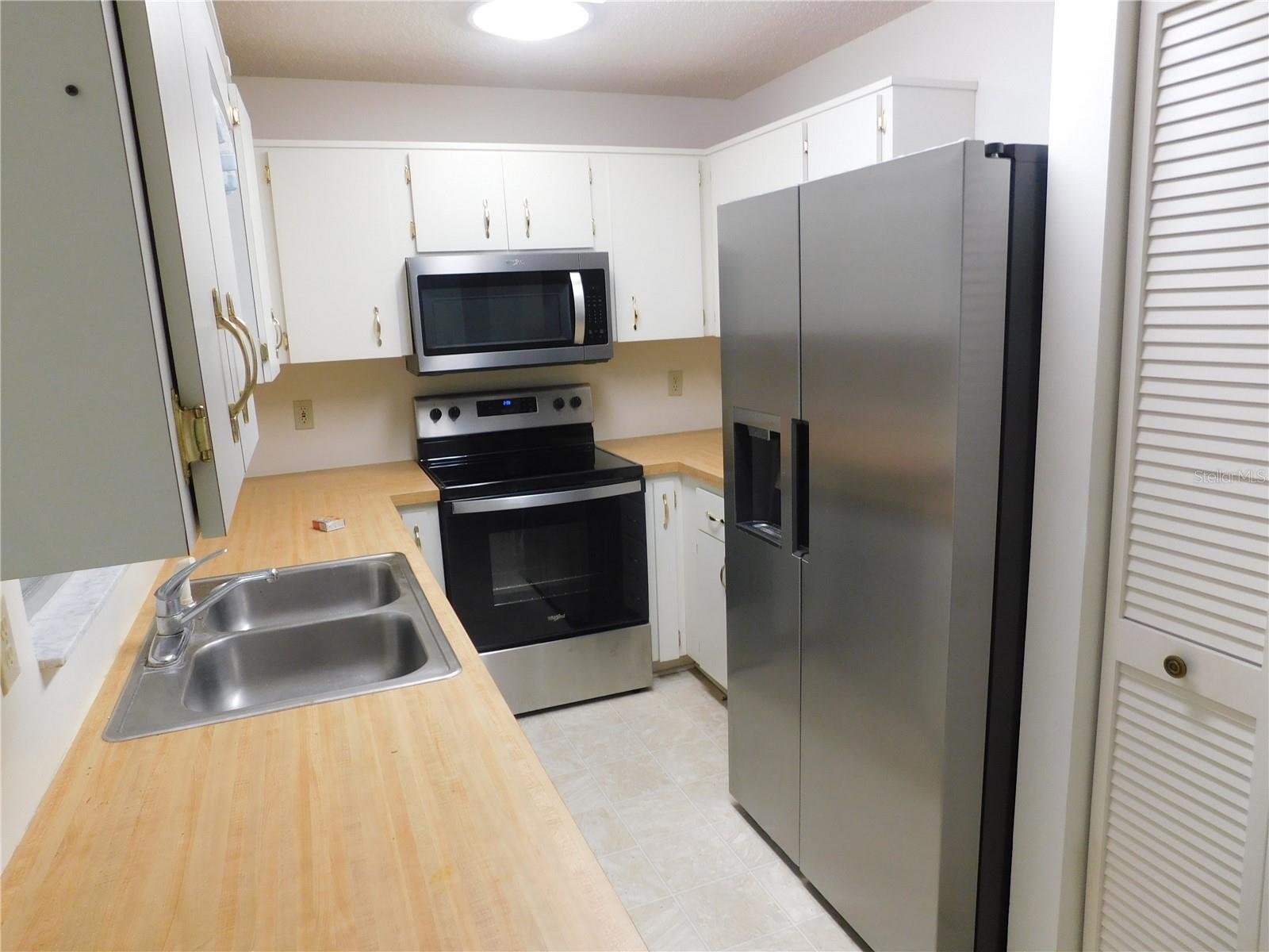 ON TOP OF THE WORLD - Residential