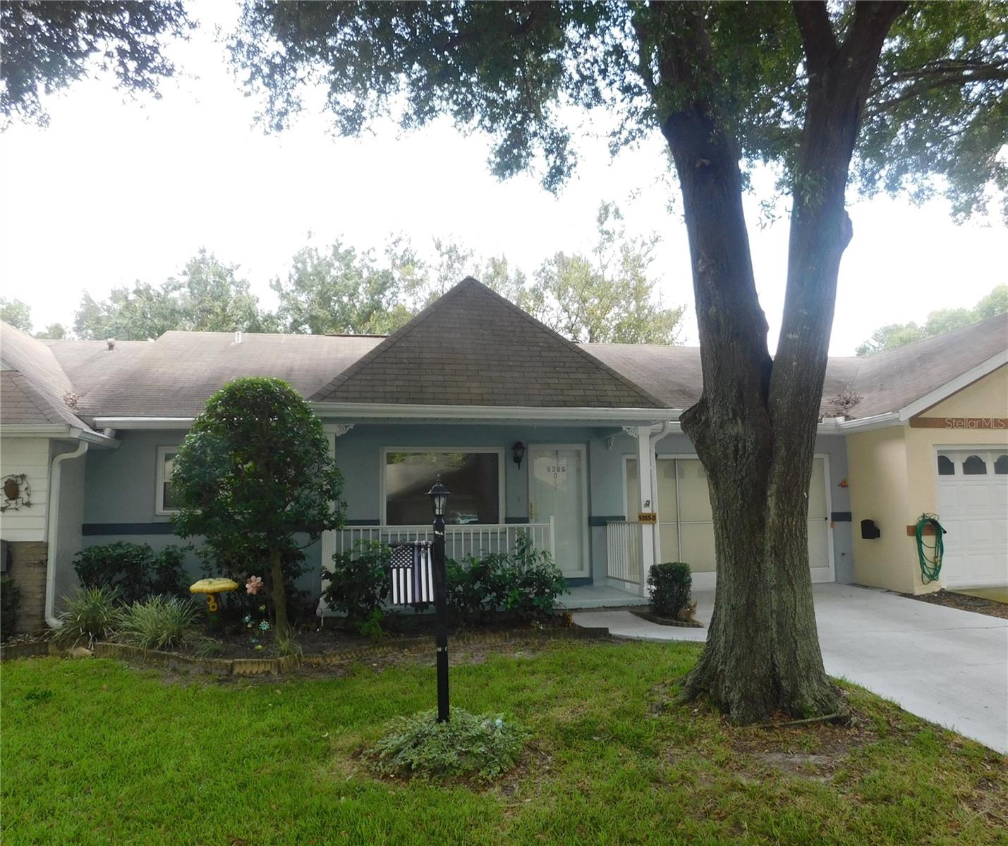 ON TOP OF THE WORLD - Residential