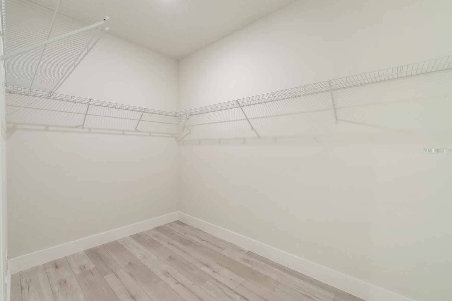 CITRUS SPGS UNIT 06 - Residential Lease