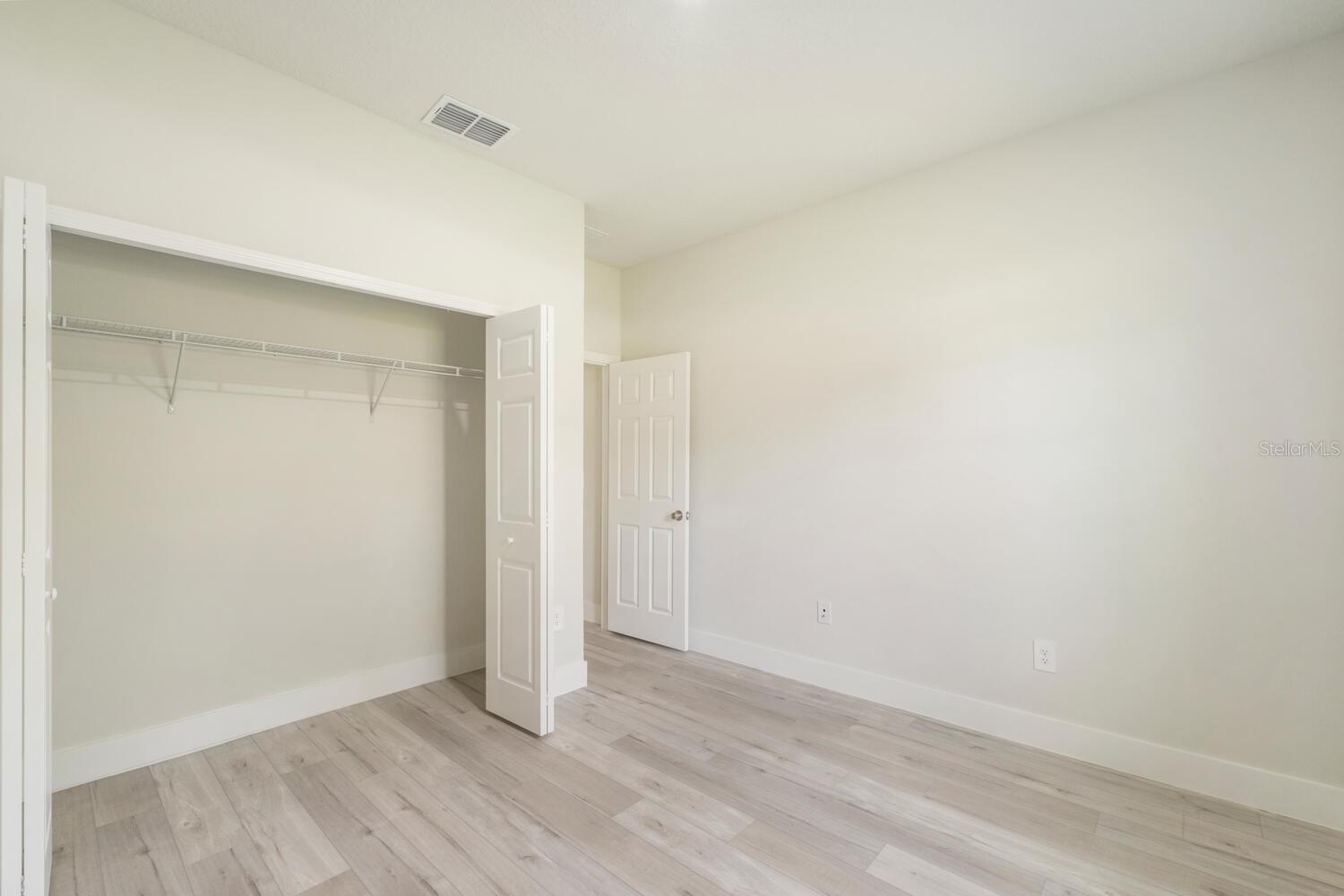 CITRUS SPGS UNIT 06 - Residential Lease