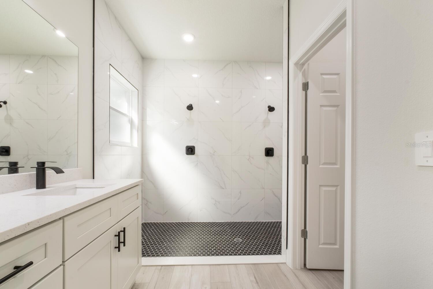 CITRUS SPGS UNIT 06 - Residential Lease