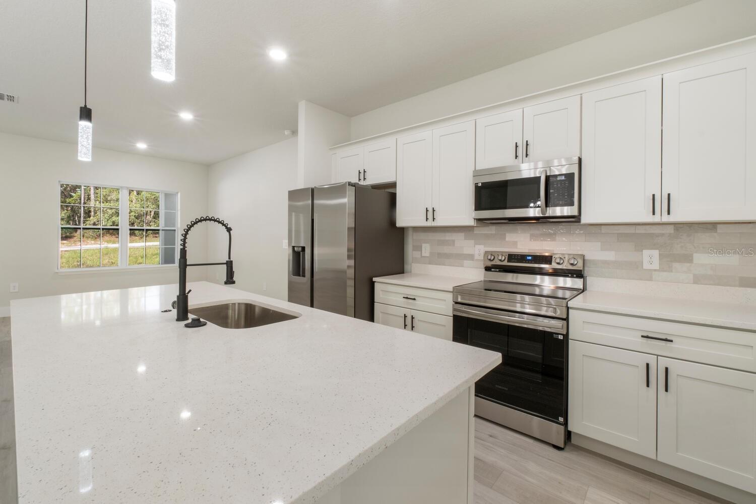 CITRUS SPGS UNIT 06 - Residential Lease