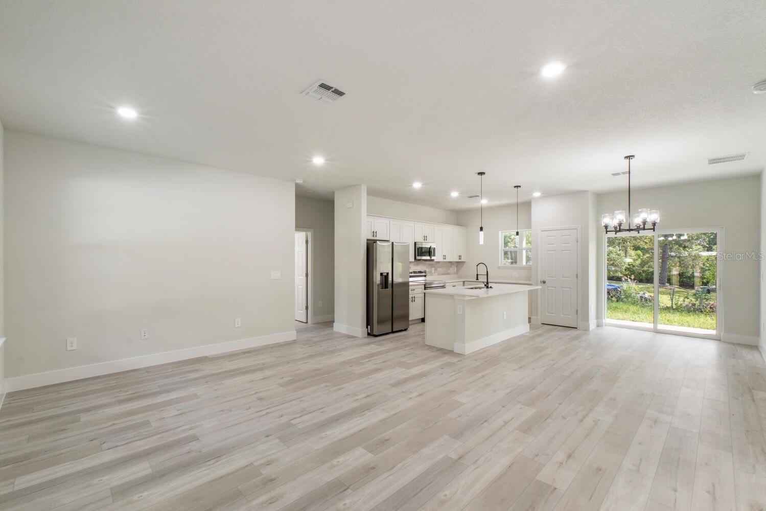 CITRUS SPGS UNIT 06 - Residential Lease