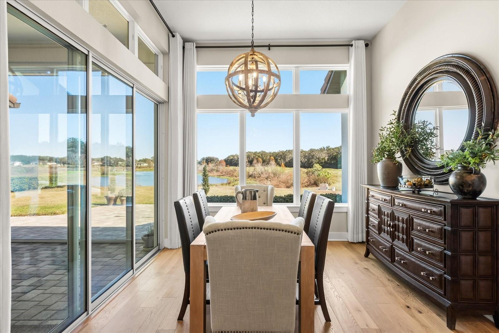 HEATHROW COUNTRY ESTATES - Residential