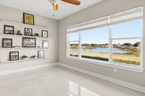 Tiny photo for 25920 Roundabout Point, Sorrento, FL 32776 (MLS # O6377050)