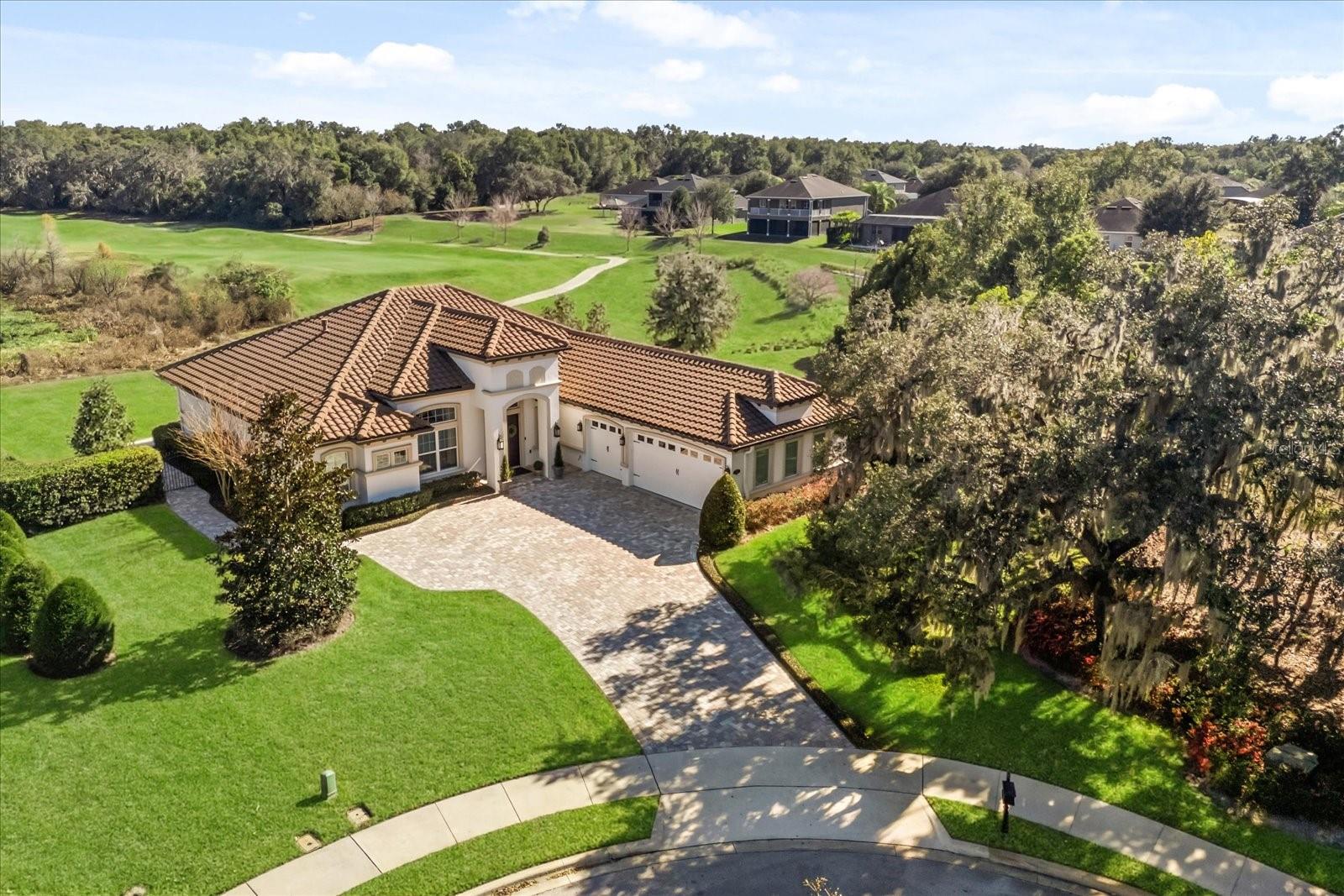 HEATHROW COUNTRY ESTATES - Residential