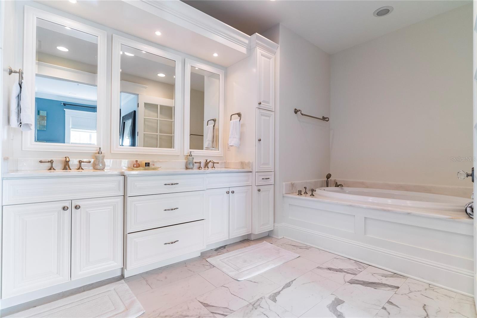 LANDMARK WINTER PARK CONDO - Residential