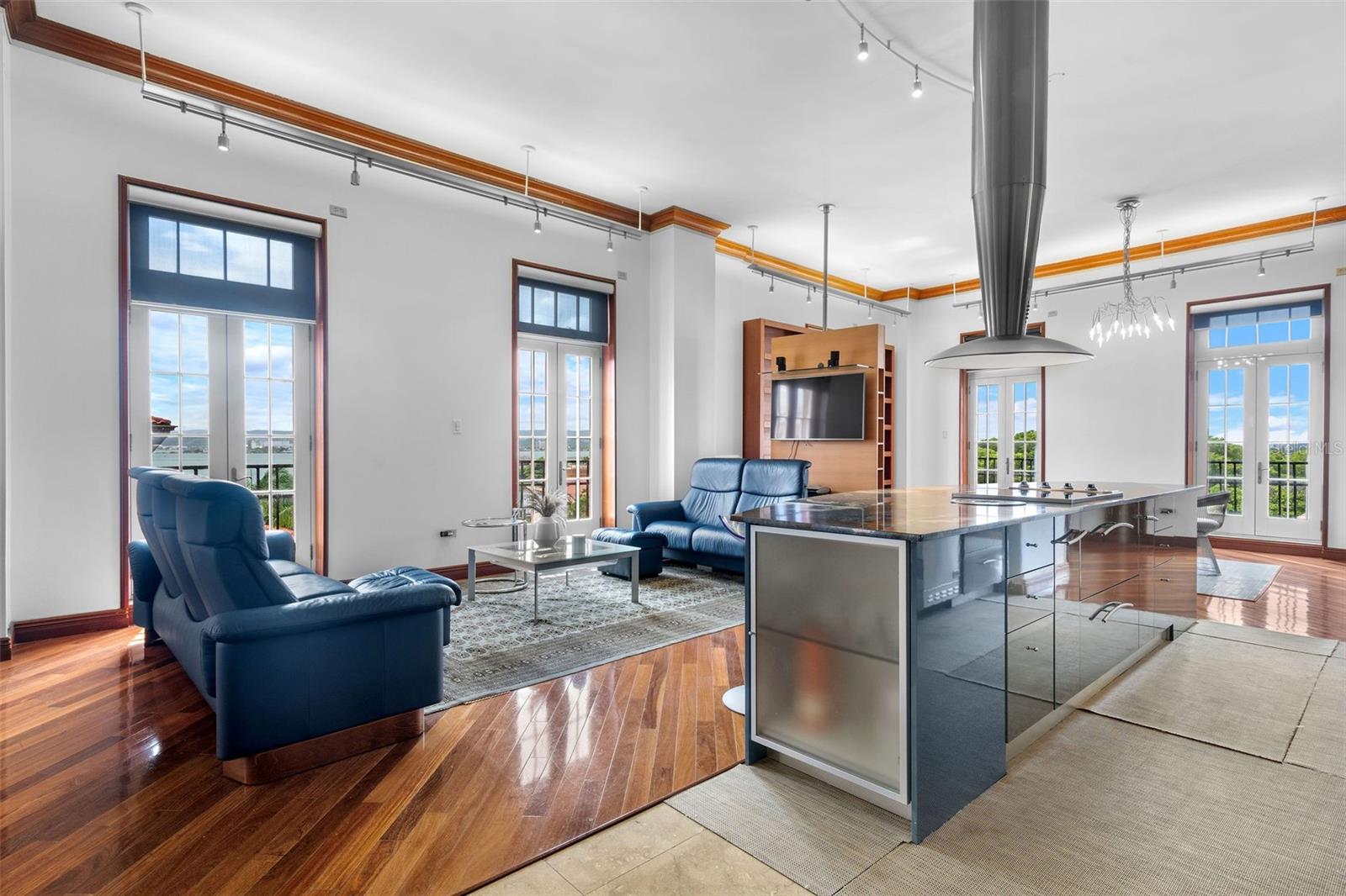 OLD SAN JUAN - Residential Income