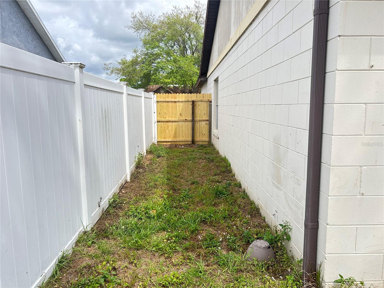 VALENCIA GARDENS SEC 02 - Residential