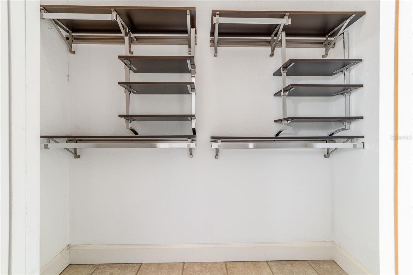 MERI OAKS WEST - Residential