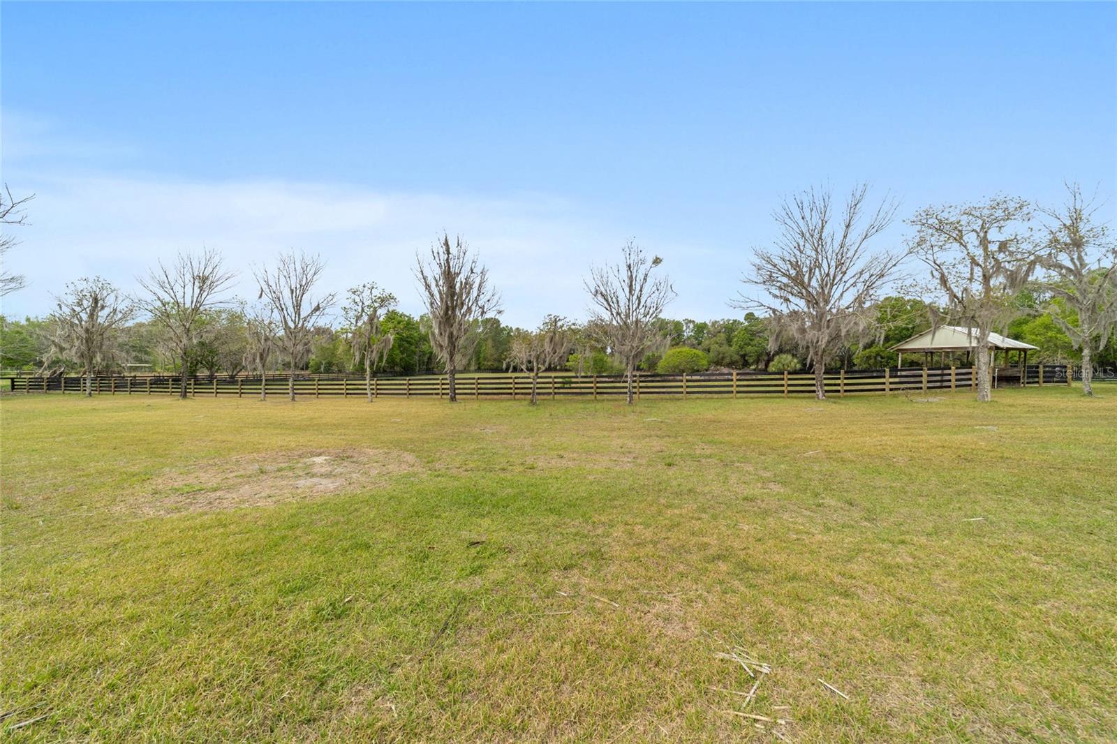 MERI OAKS WEST - Residential