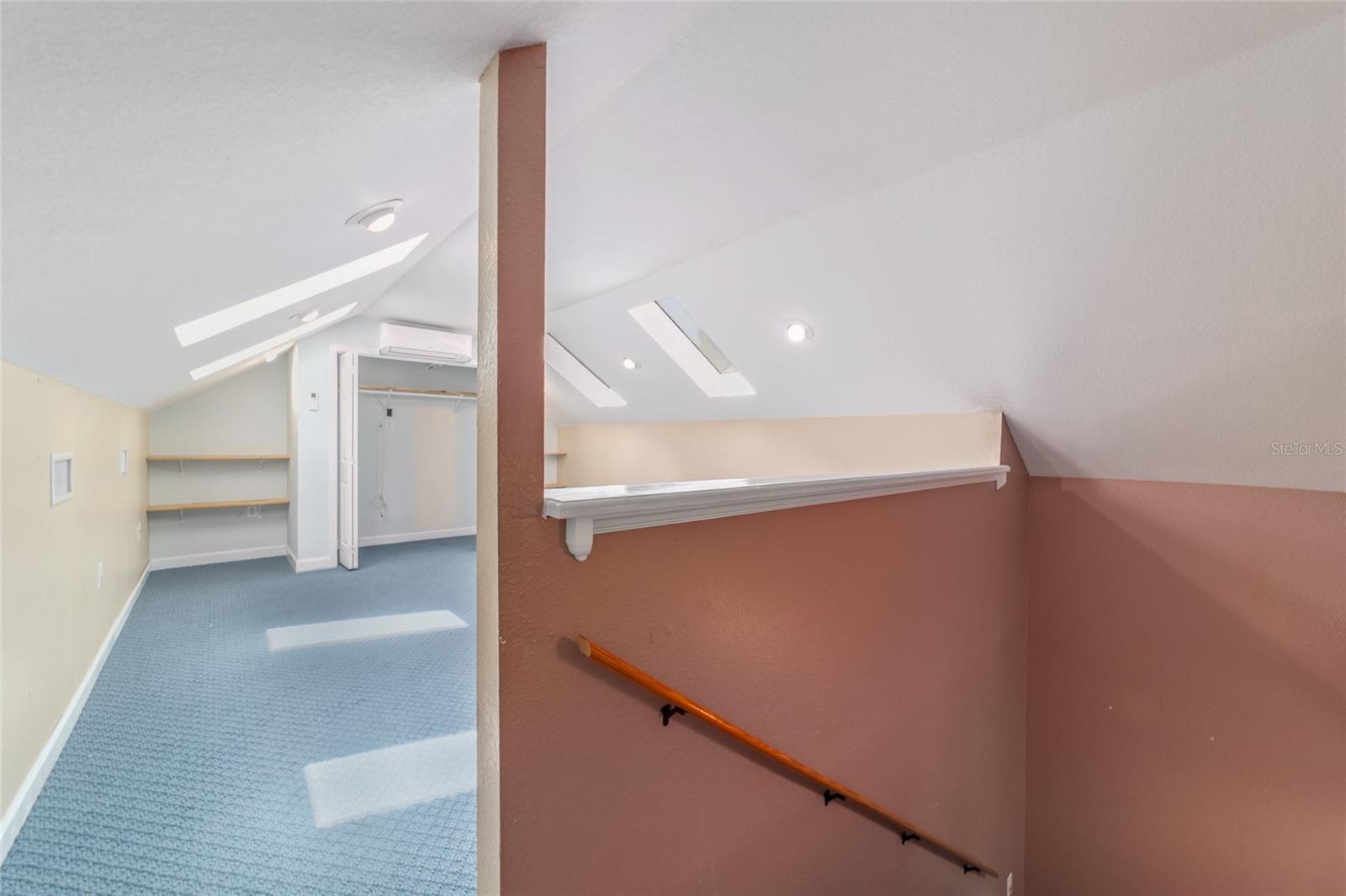 MERI OAKS WEST - Residential