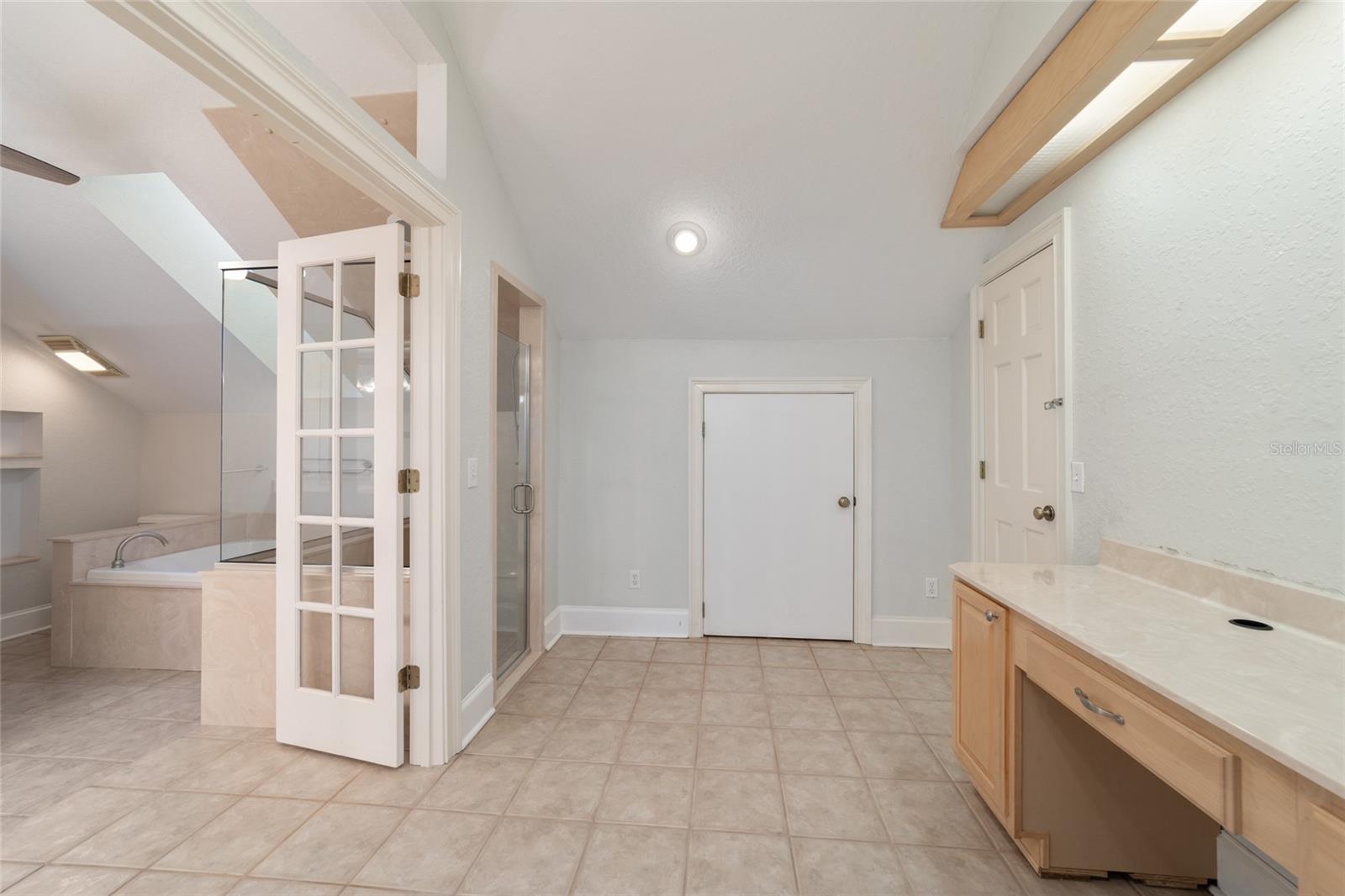 MERI OAKS WEST - Residential