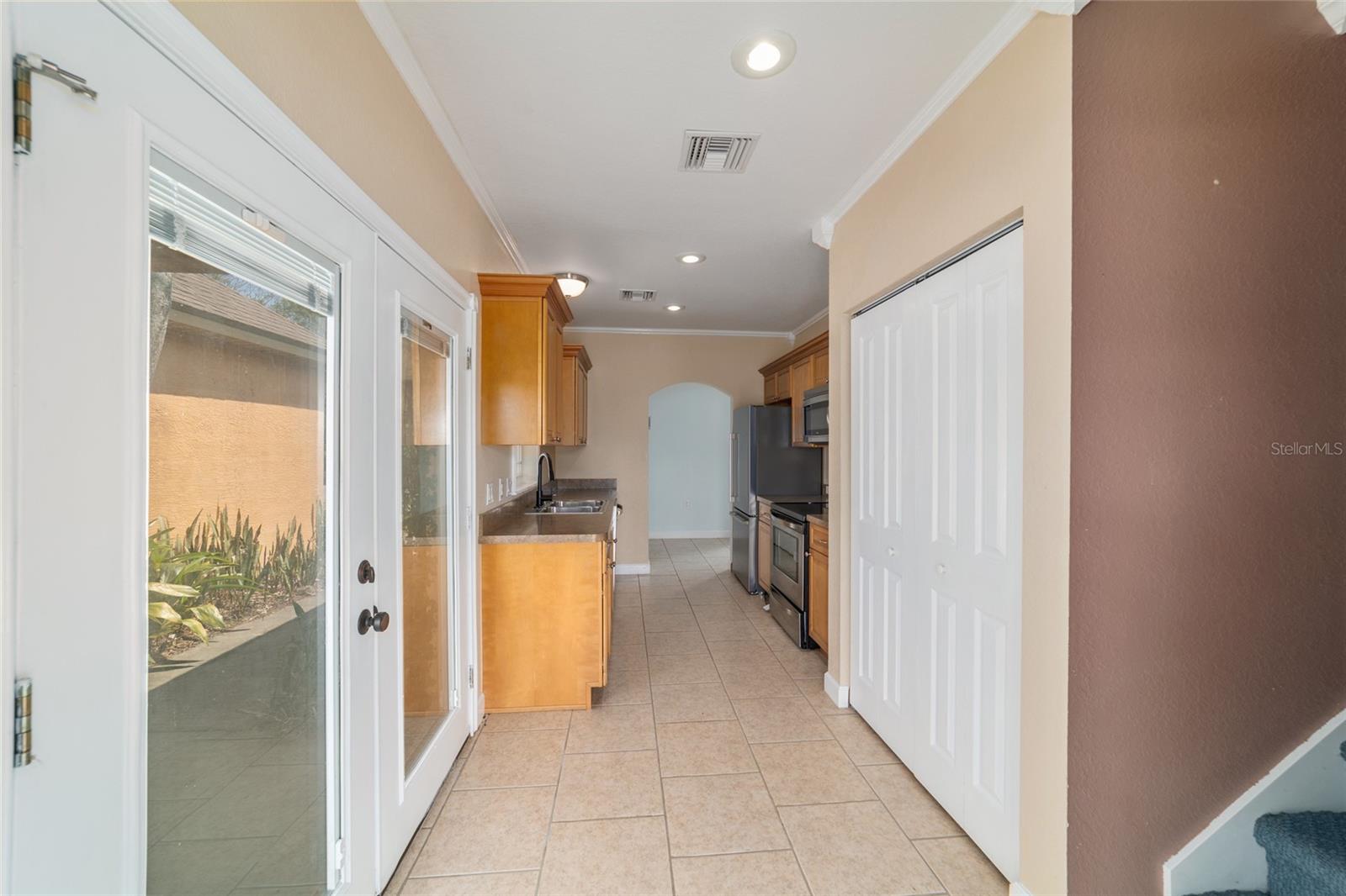 MERI OAKS WEST - Residential