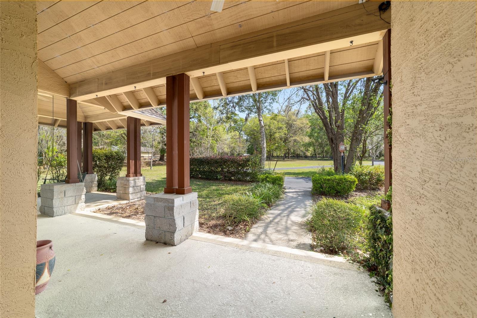 MERI OAKS WEST - Residential