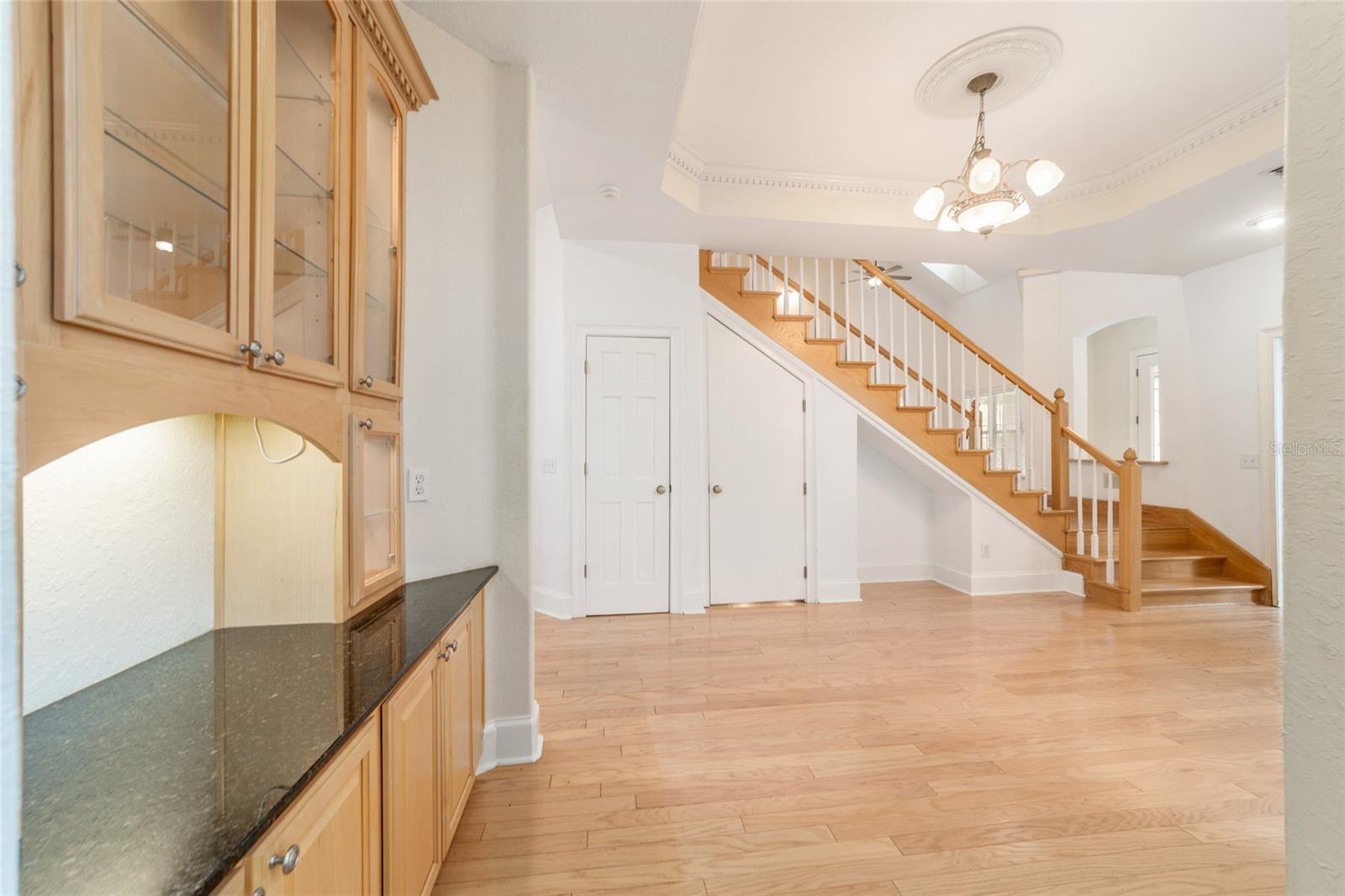 MERI OAKS WEST - Residential