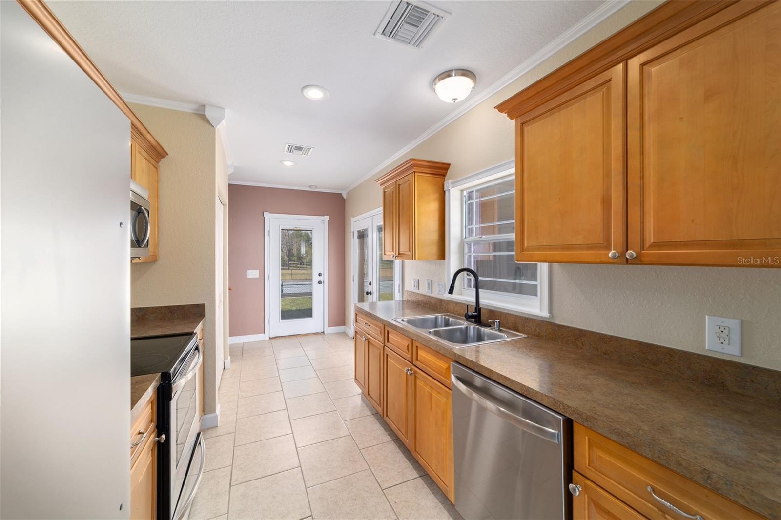 MERI OAKS WEST - Residential