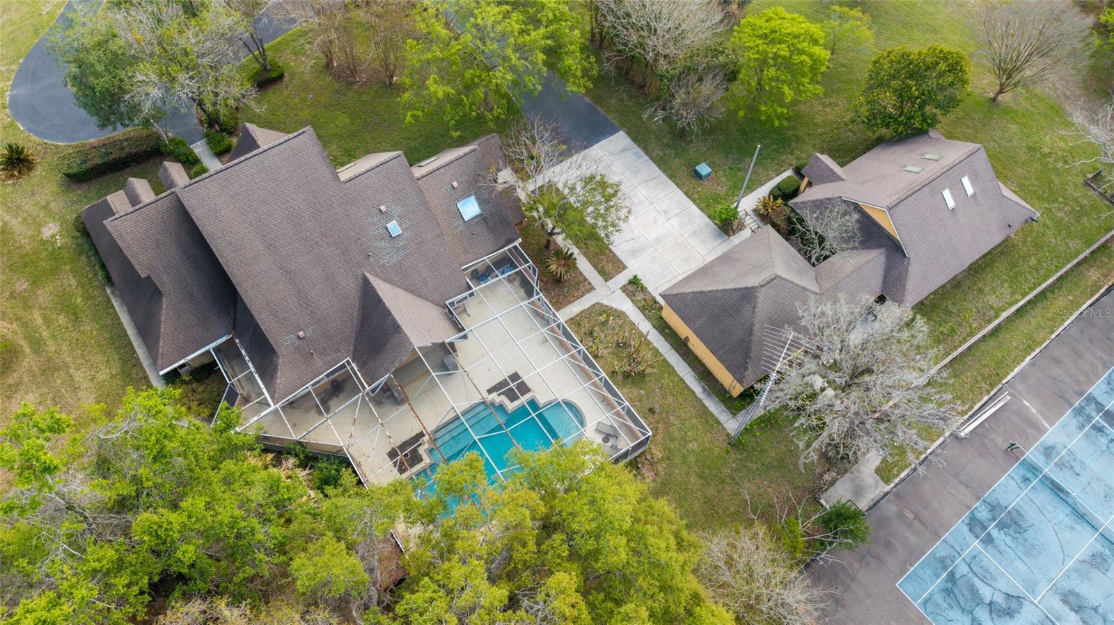 MERI OAKS WEST - Residential