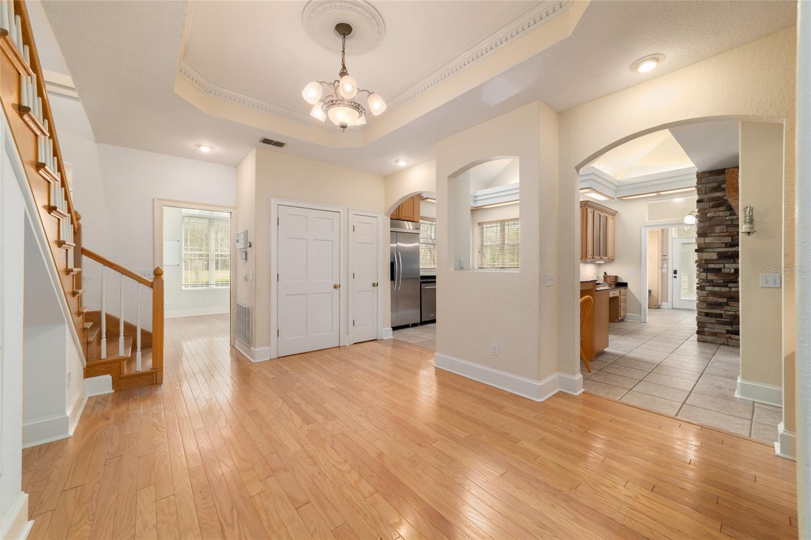 MERI OAKS WEST - Residential