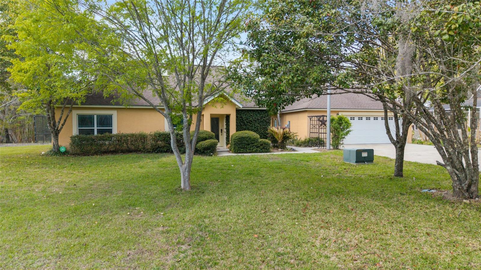 MERI OAKS WEST - Residential