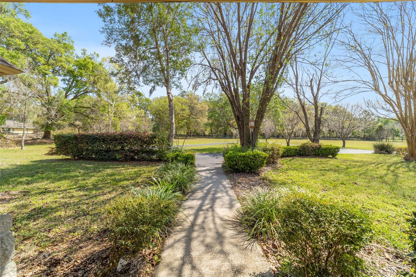 MERI OAKS WEST - Residential