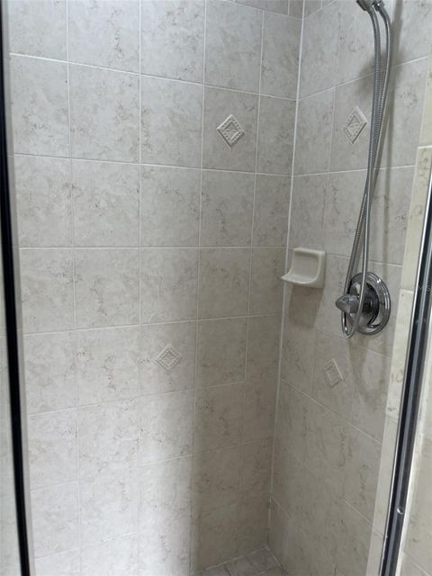 Tiny photo for 5413 SE 107th Street, Belleview, FL 34420 (MLS # OM725741)